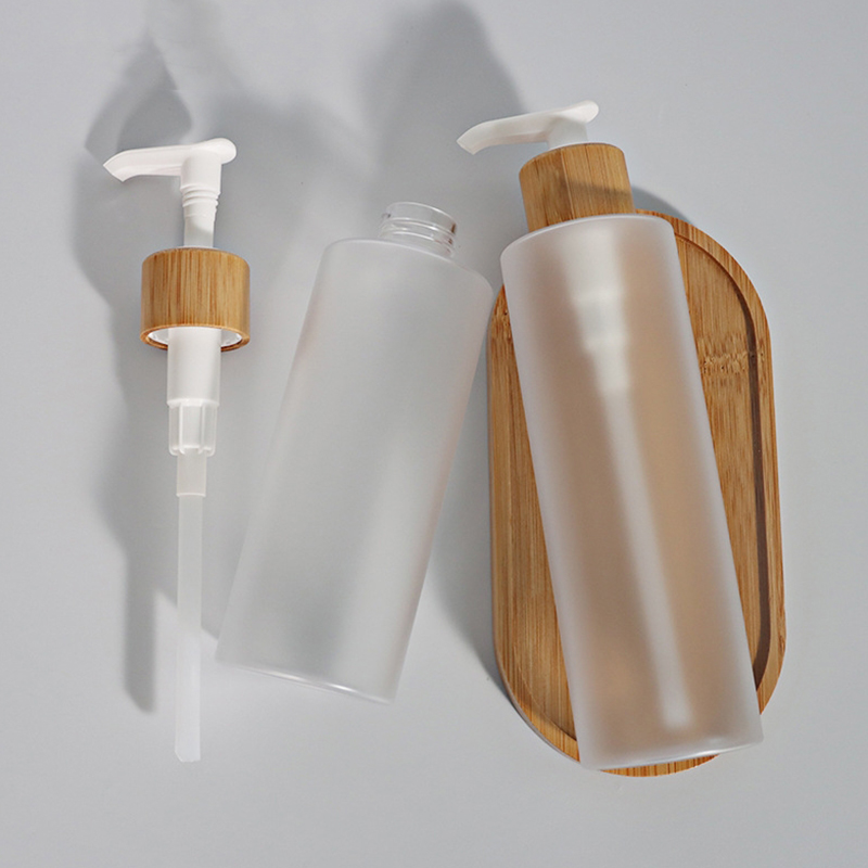 Garrafas plásticas de bambu geadas do champô do animal de estimação da bomba do pulverizador com tampa 120ml Garrafas plásticas de bambu geadas do champô do animal de estimação da bomba do pulverizador com tampa 120ml