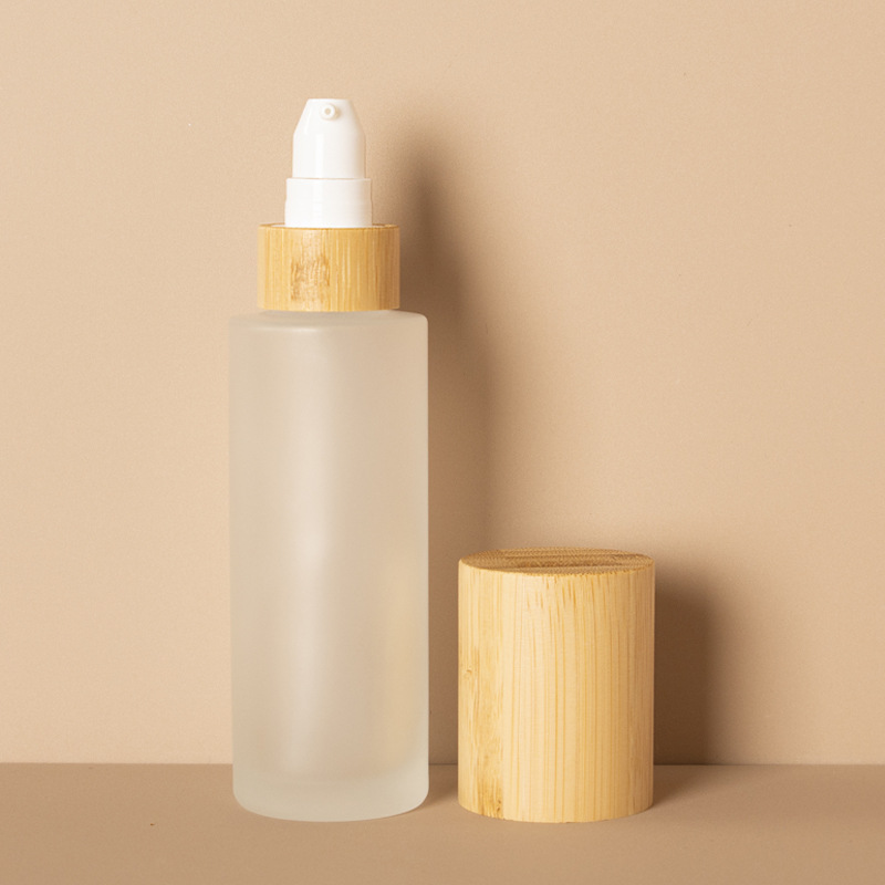 Névoa fina da bomba cosmética fosca da loção e garrafa de vidro do pulverizador da loção com tampa de madeira de bambu Névoa fina da bomba cosmética fosca da loção e garrafa de vidro do pulverizador da loção com tampa de madeira de bambu