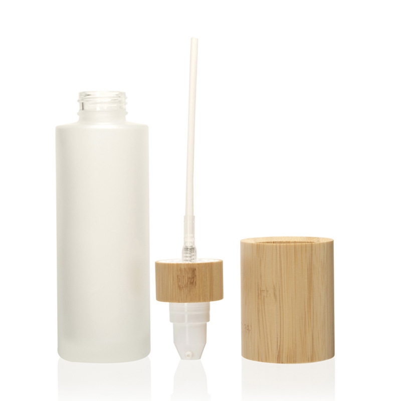 Névoa fina da bomba cosmética fosca da loção e garrafa de vidro do pulverizador da loção com tampa de madeira de bambu Névoa fina da bomba cosmética fosca da loção e garrafa de vidro do pulverizador da loção com tampa de madeira de bambu