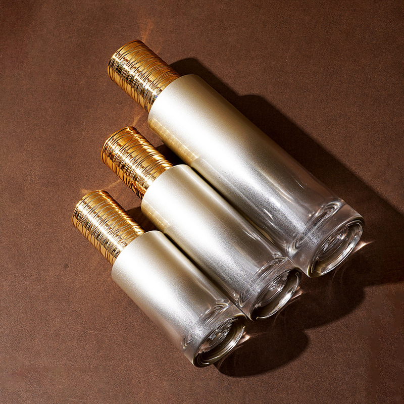 Frasco de soro de vidro com tampa escovada galvanizada Frasco de soro de vidro com tampa escovada galvanizada